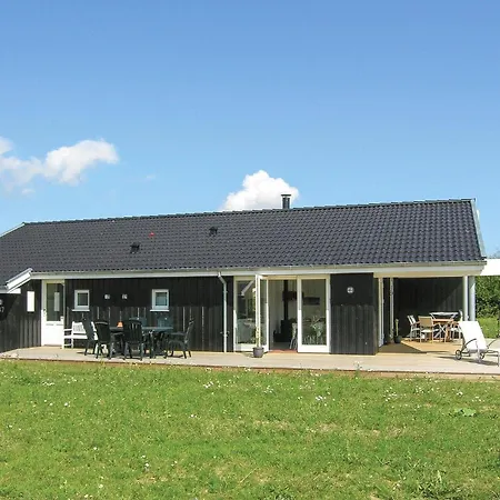 4 Bedroom Beautiful In Rudkobing Ferienhaus